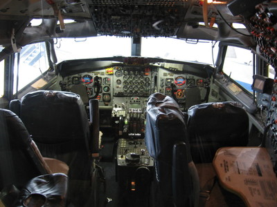 N26000_Cockpit.jpg