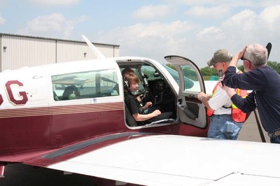 Click to view full size image
==============
2011-05-21_YE_Brainard_28KHFD29_113.jpg 2011-05-21_YE_Brainard_28KHFD29_113.jpg